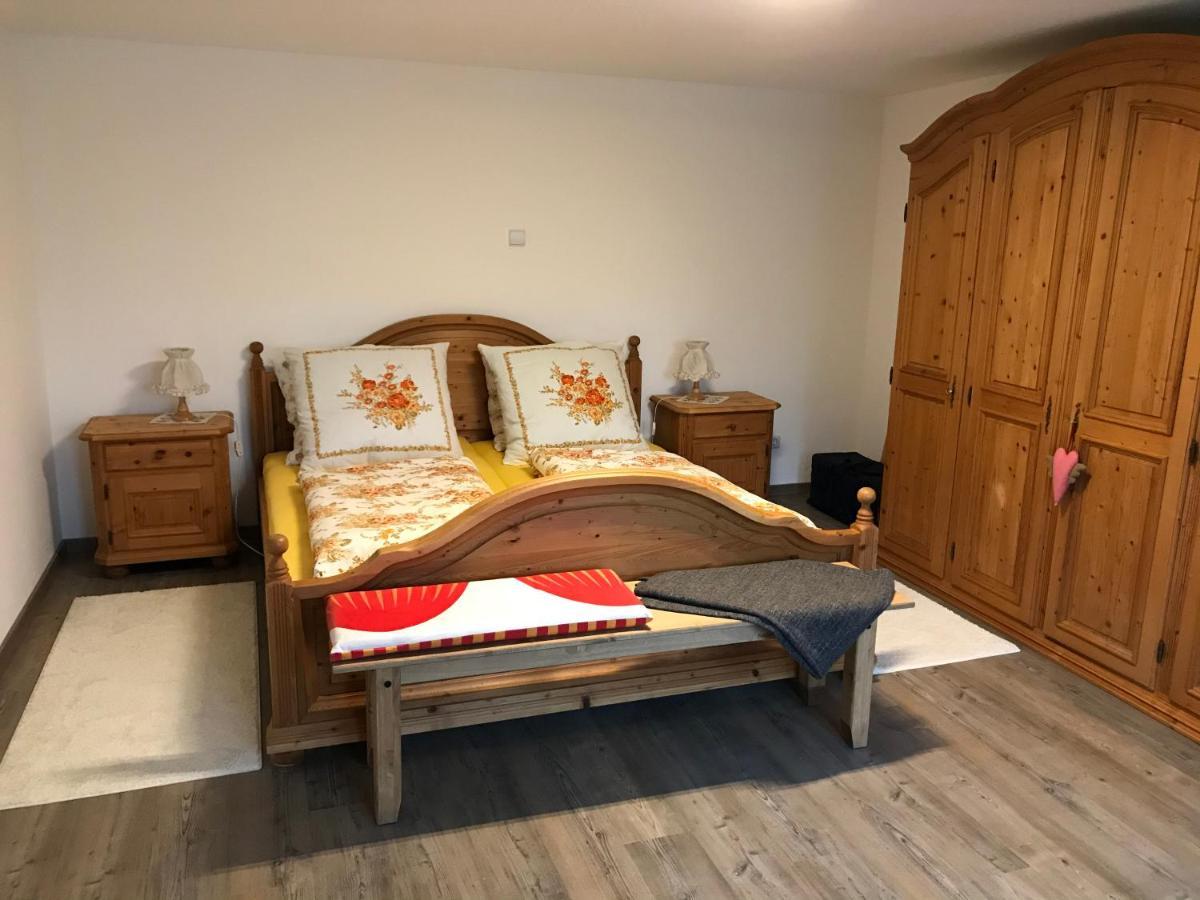 Ferienwohnung „Frosch“ Neukirchen-Balbini Zewnętrze zdjęcie